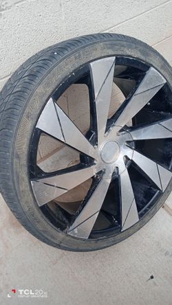 265/35R/22 Tire W/ Rim 