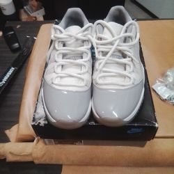 Air Jordan 11 Retro Low 
