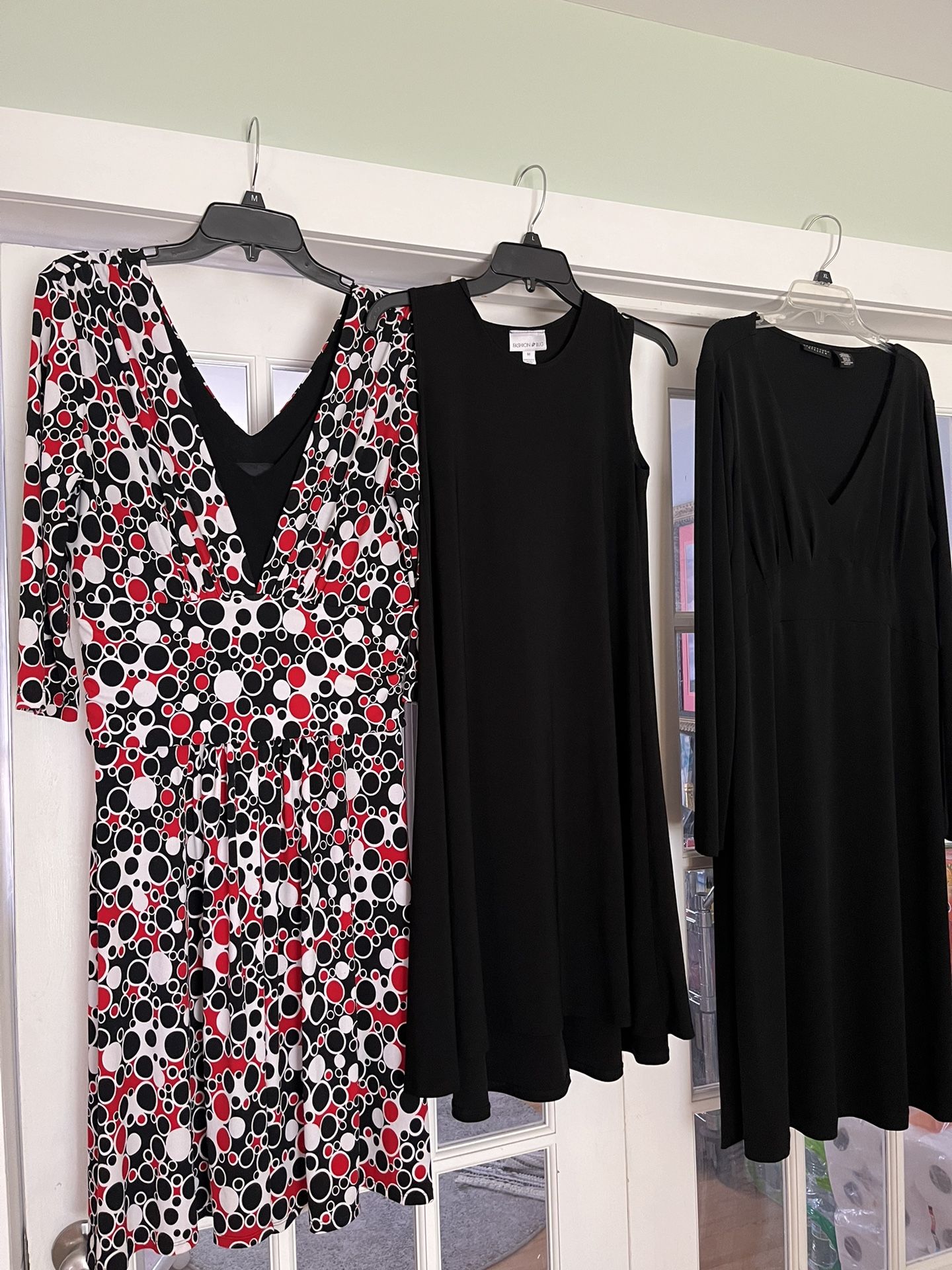 3 Dresses, Multi and 2 Black