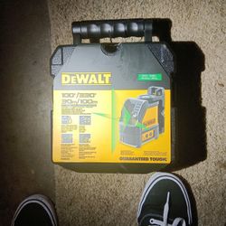 $90 DeWALT SELF LEVELING CROSS LINE LASER $90