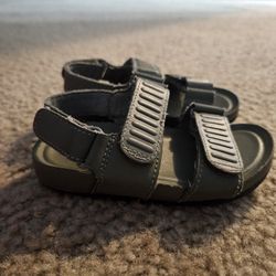 Cat And Jack Boys Sandal Size 6