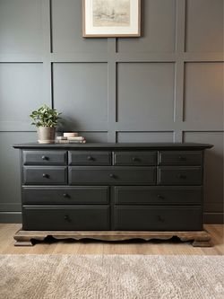 ⨠Gorgeous Large Black Dresser āØ