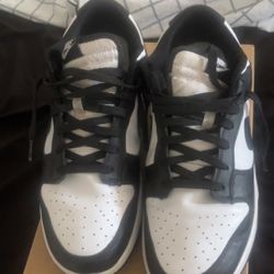 Nike Panda Dunks Size 11.5