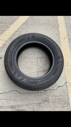 1 Only - 205/65r16 Kumho Tire Good 80% Treads 2022 DOT!!!!