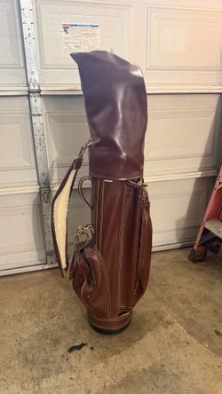 Wilson Golf Club Set in Nice Brown Leather Bag
