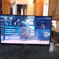 32  Inch Hisense Smart TV With Remote Control Used It Short Period Of Time