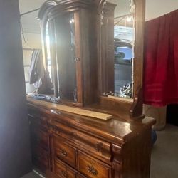 Cabinet With Mirror/Dresser 