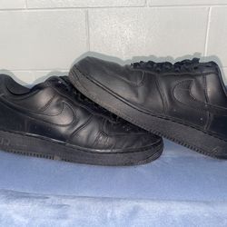 Black Air Forces 1’s