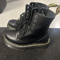 Boots- Doc Martens