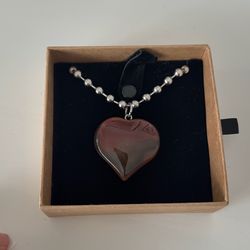 CARNELIAN CRYSTAL NECKLACE AUTHENTIC