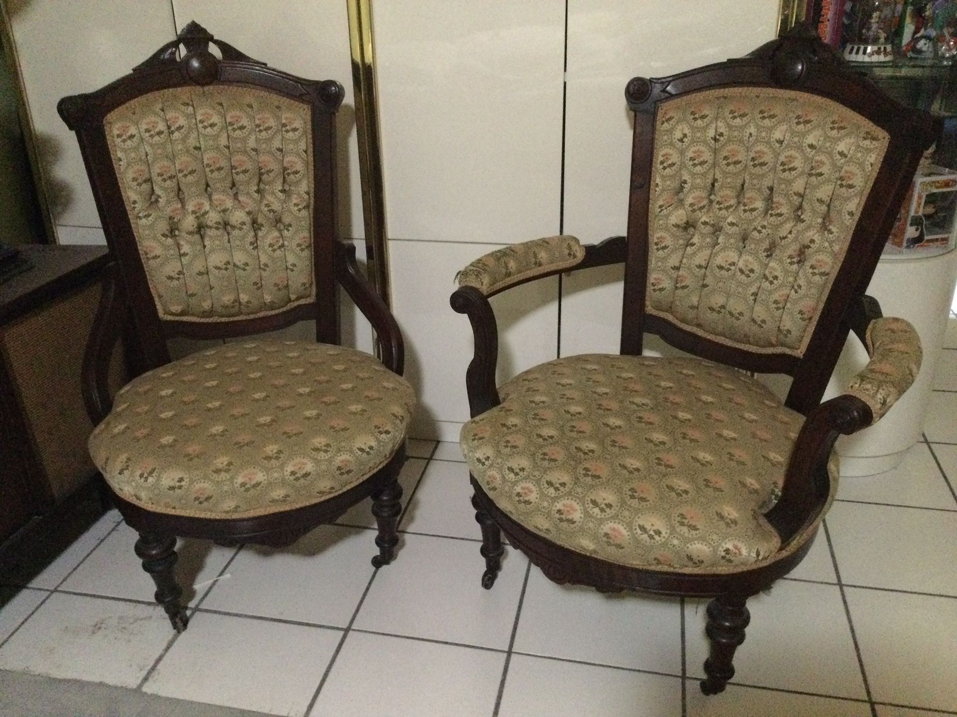 CHAIRS/HIS N HERS MAHOGANY WOOD CHAIRS SET