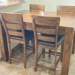 Dining Table W/ Leaf And 6 Chairs $150 Obo