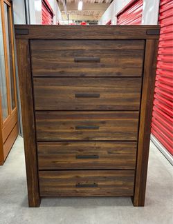 Modus Furniture "Meadow" Solid Acadia Wood 5-Drawer Chest/Dresser