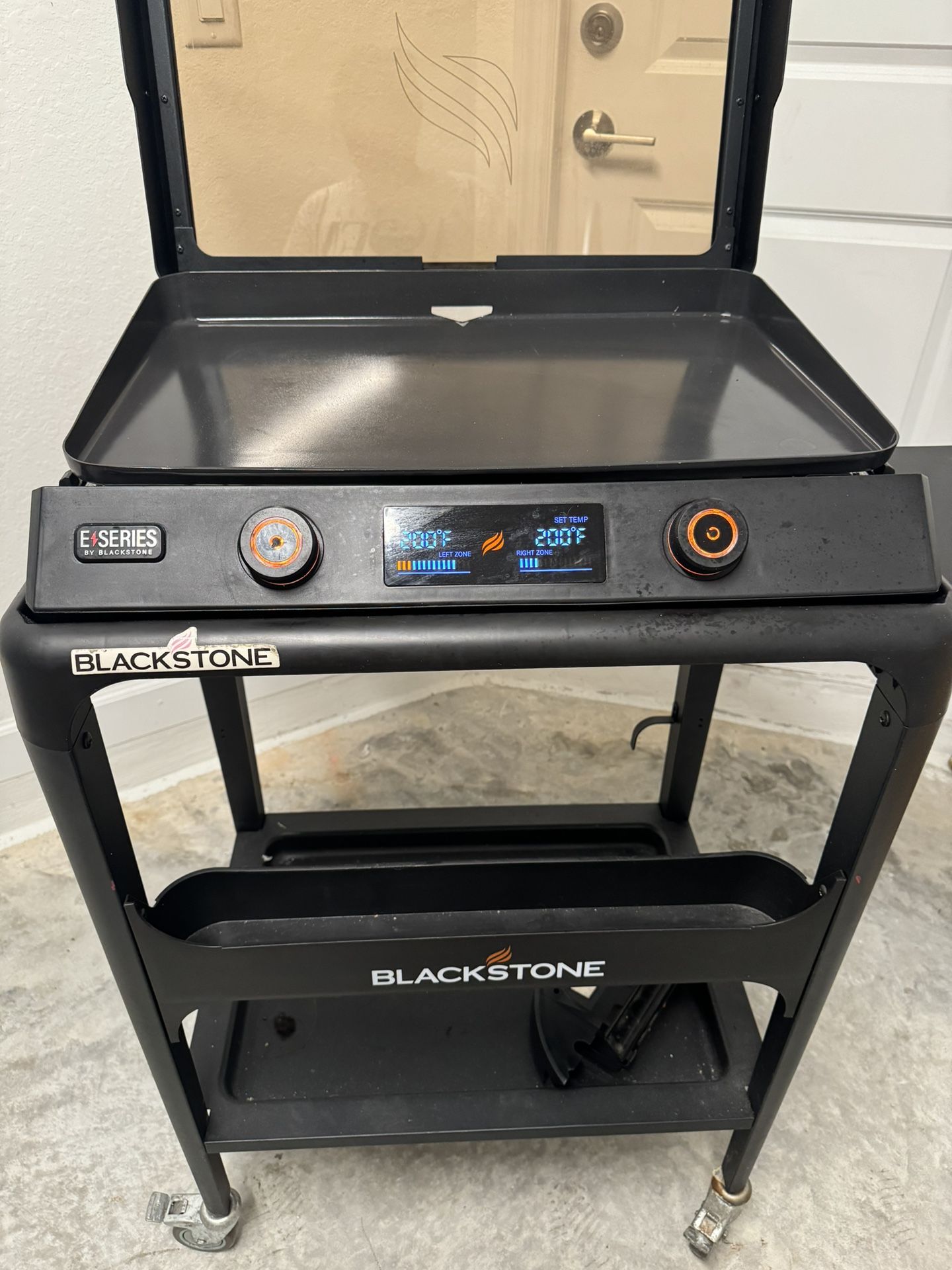 Blackstone E-Series 2-Burner 22" Electric Tabletop Griddle with Prep Cart