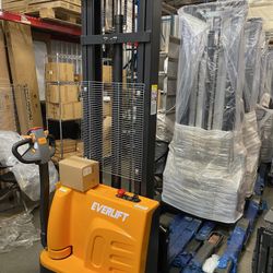 Brand New Fully Electric Forklift Pallet Stacker