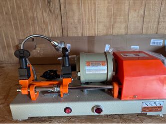 Key 🔑 cutting machine