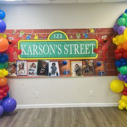 $100 balloon garlands 