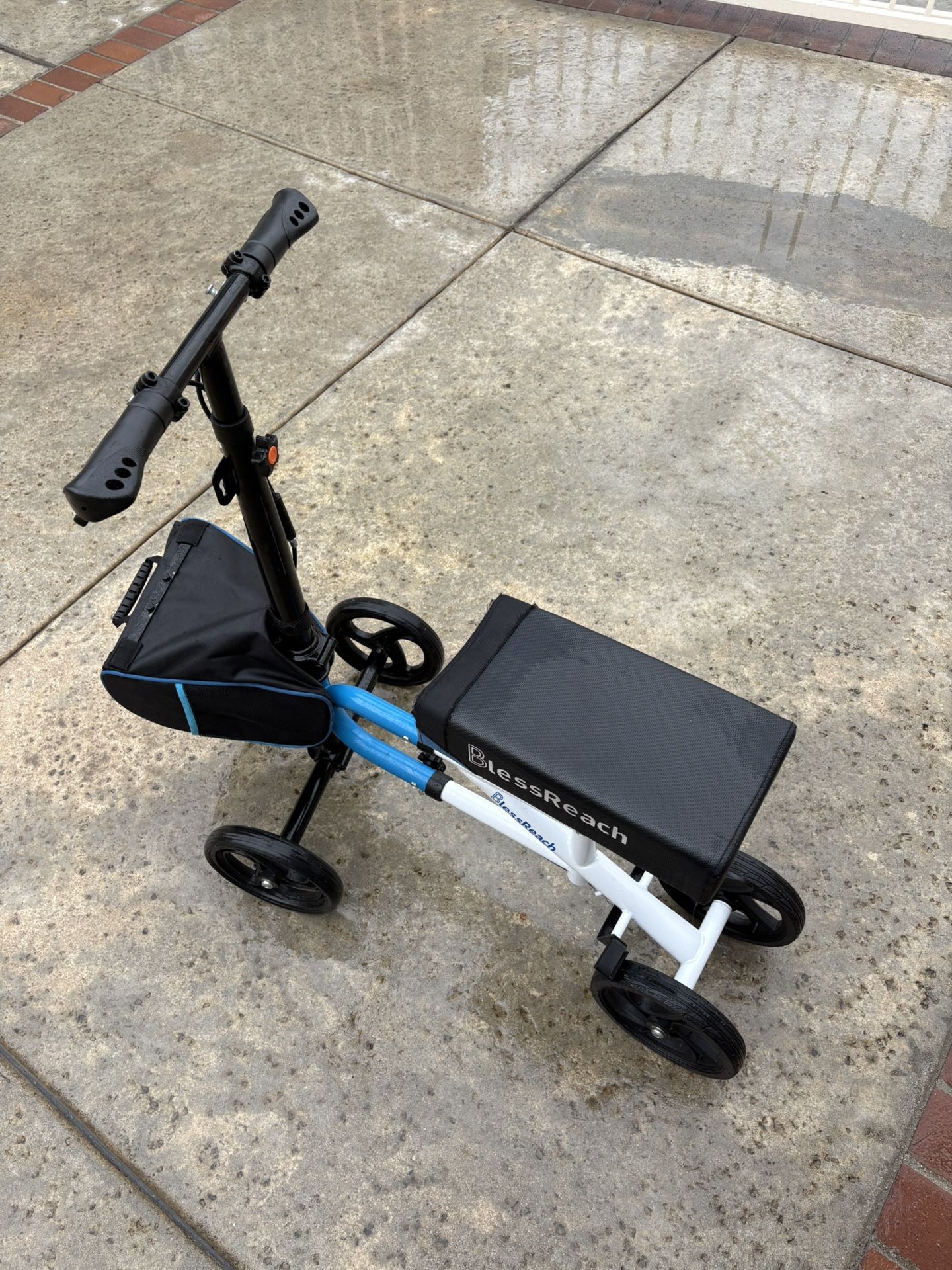 Bless reach Knee Scooter