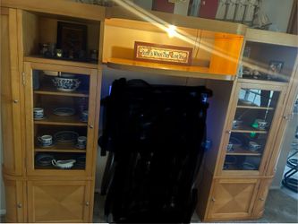 Entertainment center