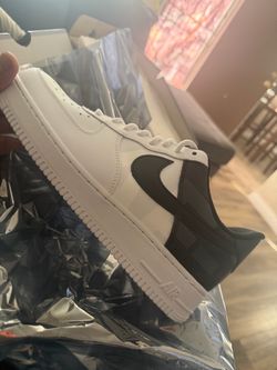 Nike Air Force 1 low lv8 men’s size 11