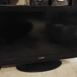 Sanyo 32" Flat LCD TV DP32649 - Great Condition!

