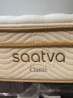 LIKE NEW! Saatva Classic Luxury Firm King Mattress - Delivery Available 