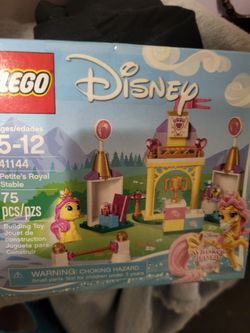 Disney Petites Royal stable