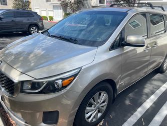 2016 KIA Sedona