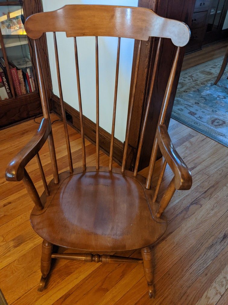 Nichols & Stone Windsor Original Vintage Rocking Chair 