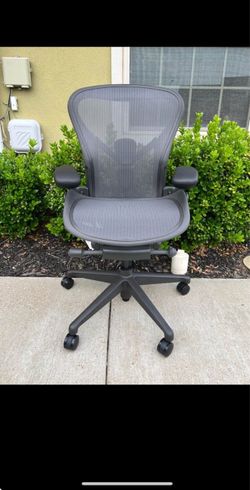 New Herman Miller Aeron remastered office chair(size B) /authentic/posture fit SL