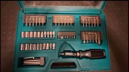 Allied 62 pc ratcheting screwdriver set  Screwdriver set 62 piece.