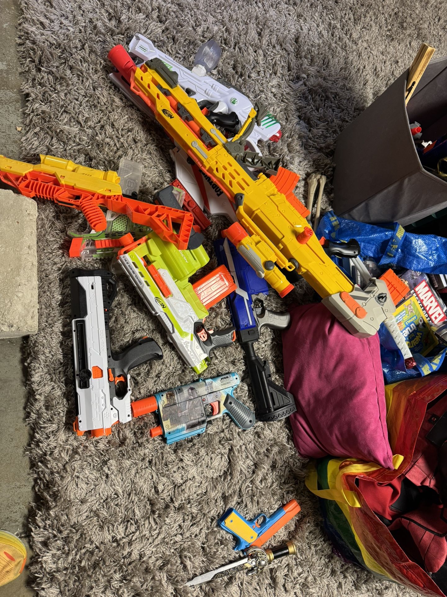 Lot of Nerf Guns~