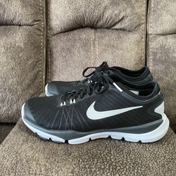 Nike shoes size 6 