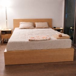 IKEA Bed frame Queen 