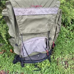 Hiking backpack camp trails metal frame lightweight canvas good shape can deliver