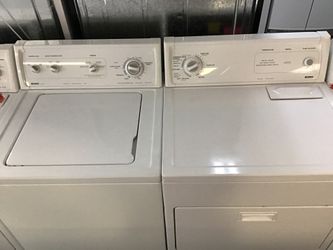 Kenmore washer and dryer set. 1 year warranty