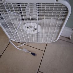 Ventilador portátil, Lasko 20",3 velocidades