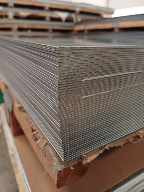 Lámina de Acero Inoxidable 304 2B Cal. 14 4ft x 8ft