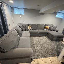 Large Pull Out Sectional