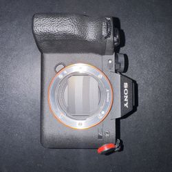 Sony A7 IV Full-Frame Mirrorless Camera Bundle with Two Premium Lenses