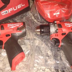 MilwaukeeM12 FUEL 12-Volt Lithium-Ion Brushless Cordless Hammer Drill and Impact Driver Combo Kit w/ 2 Batteries and Bag (2-Tool)
