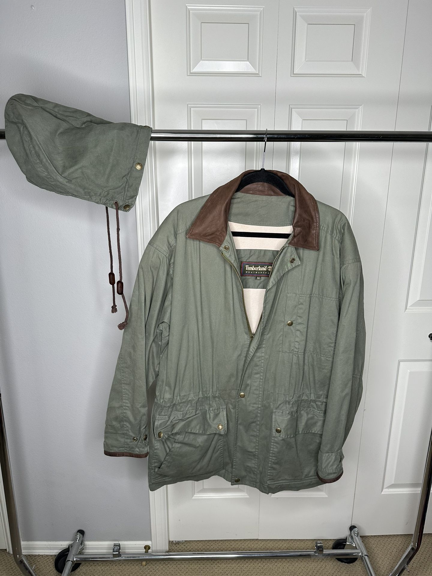 Men’s Timberland Weather Gear Jacket w/Detachable Hood (Men’s Size Medium)