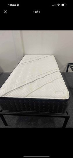 Twin mattress