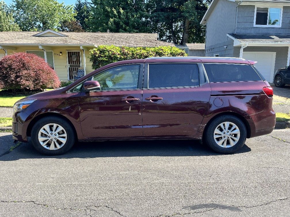 2016 KIA Sedona LX