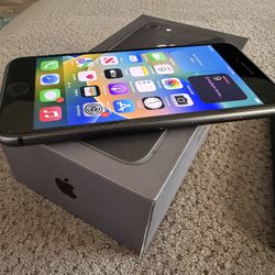 iPhone 8 64gb Mint Condition