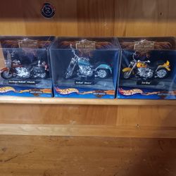 Hot Wheels 1:18 scale Harley Davidson $60.00 CASH ONLY 