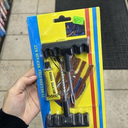 Tubeless tire repair kit