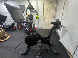 Peloton Bike - $200 (Great Deal!)