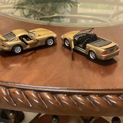 Maisto Gold Dodge Vipers GTS 98, Ford Mustang GT 99 1:39 Scale Diecast