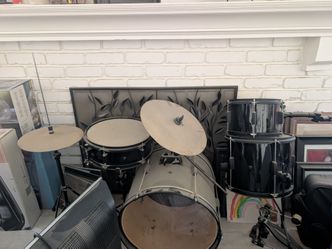 Youth drum set